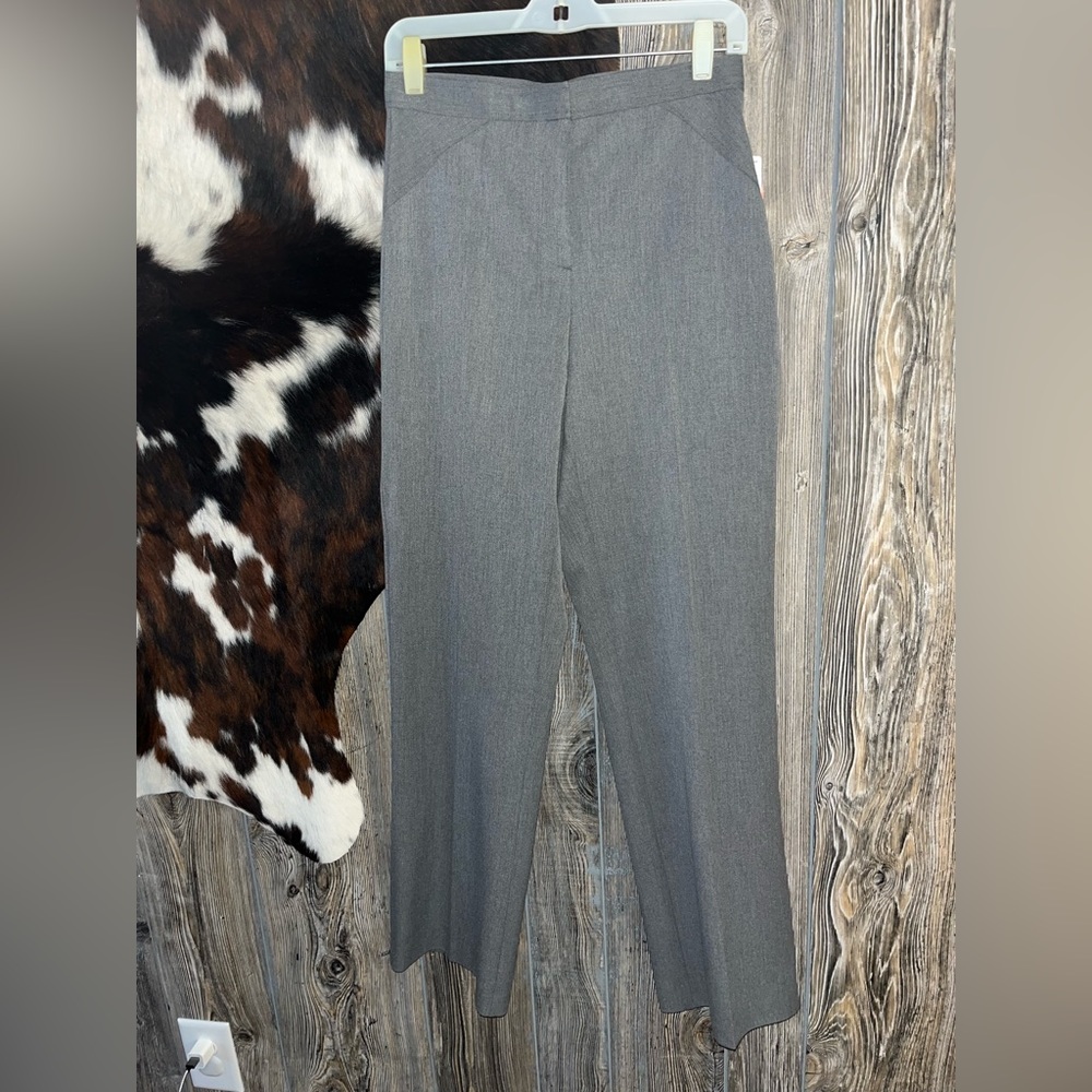 Liz Claiborne NWT Anissa size 4 gray straight legged dress pants